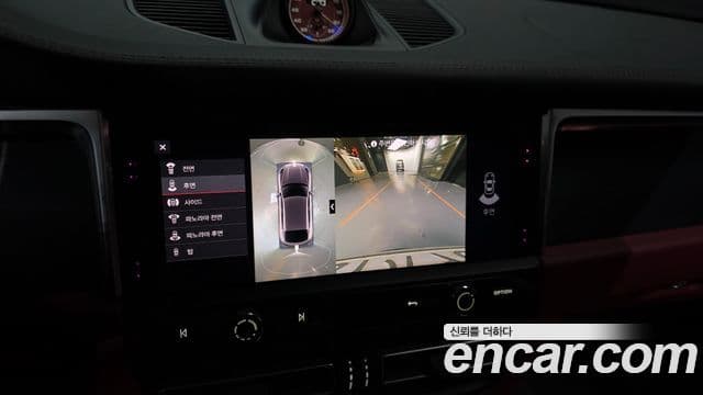 Porsche Macan 95B, 2022 16