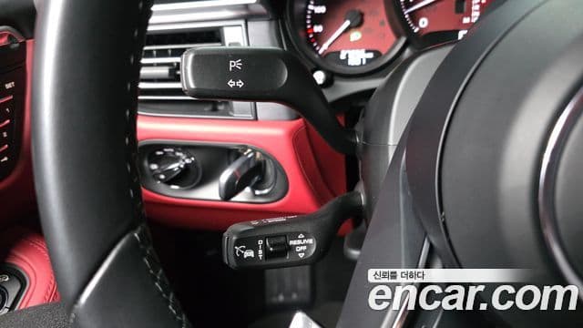 Porsche Macan 95B, 2022 17