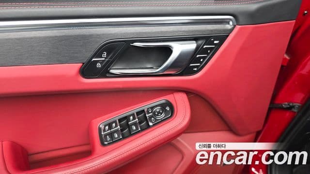 Porsche Macan 95B, 2022 18