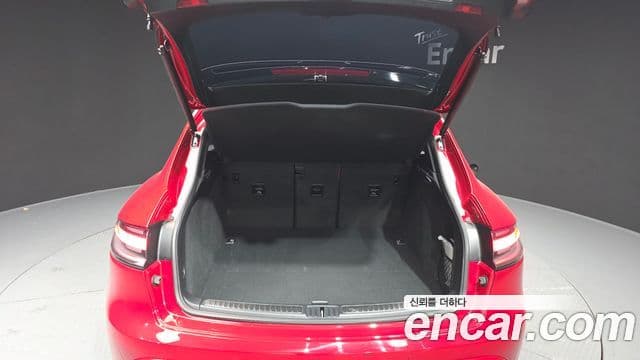 Porsche Macan 95B, 2022 21