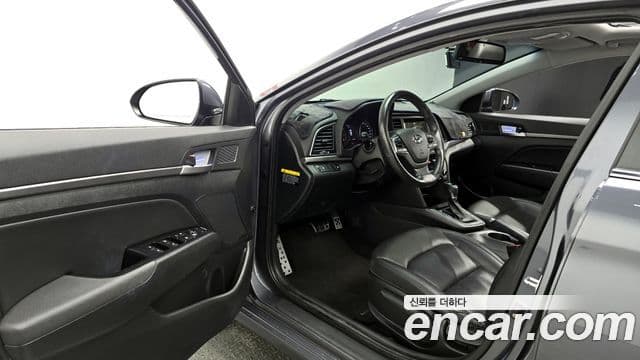 Hyundai Avante AD Special, 2016 11