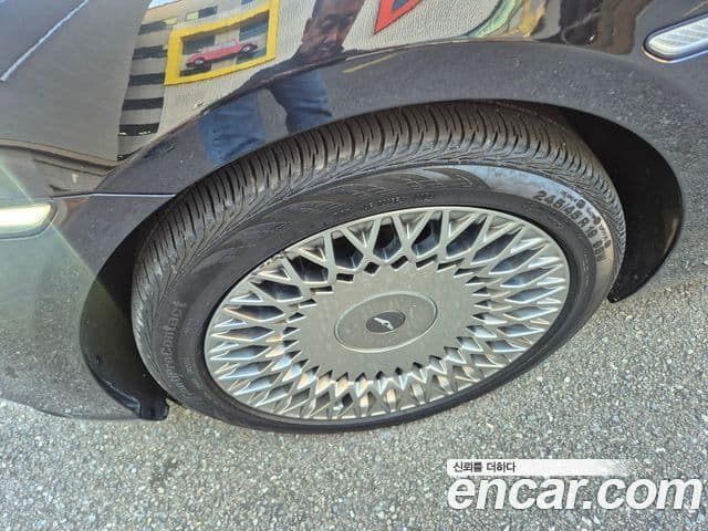 Genesis G90 Premium Luxury, 2020 4