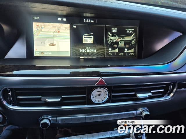 Genesis G90 Premium Luxury, 2020 13