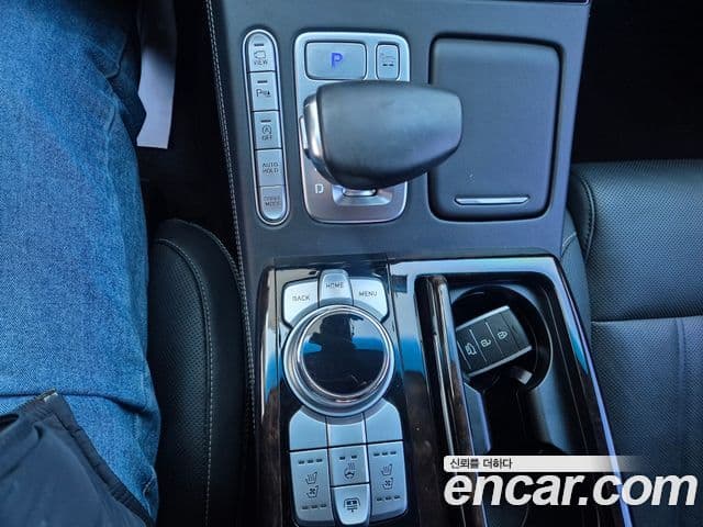 Genesis G90 Premium Luxury, 2020 16