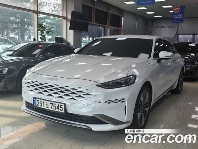 Kia K8 гибрид Noblesse Light, 2022 1