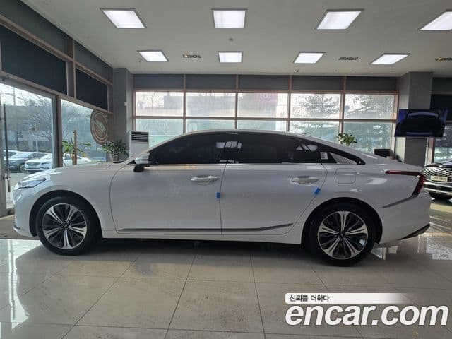 Kia K8 гибрид Noblesse Light, 2022 3