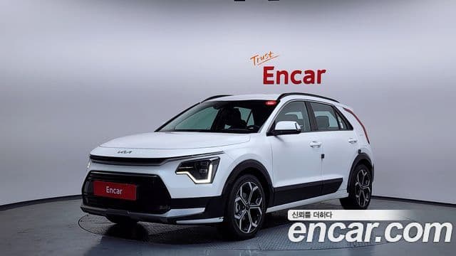 Kia D All New Niro Prestige, 2023 1