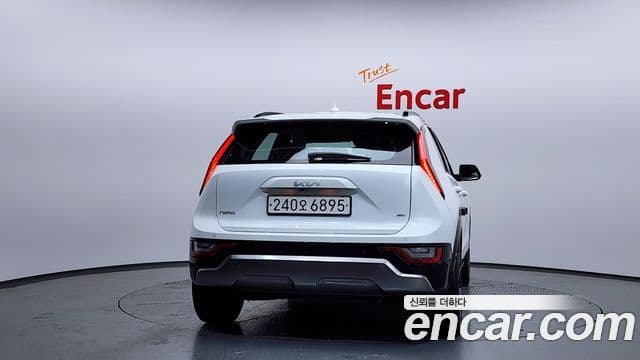 Kia D All New Niro Prestige, 2023 4