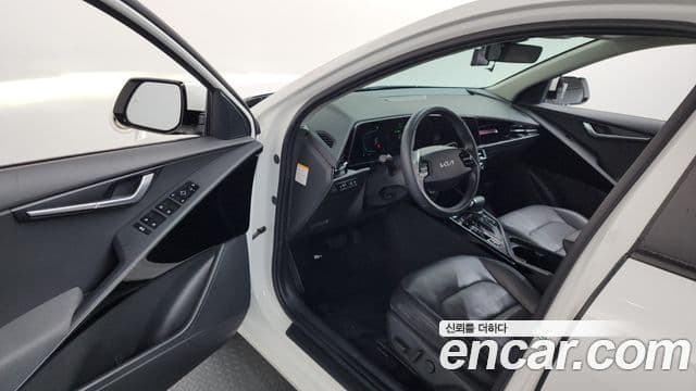 Kia D All New Niro Prestige, 2023 10