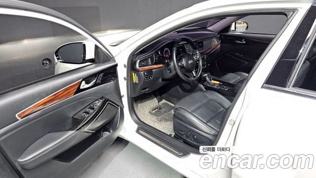 Kia All New K7 Noblesse, 2016 10
