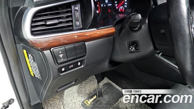 Kia All New K7 Noblesse, 2016 17