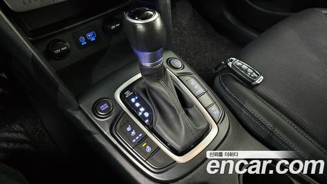 Hyundai Kona Modern Art, 2018 9