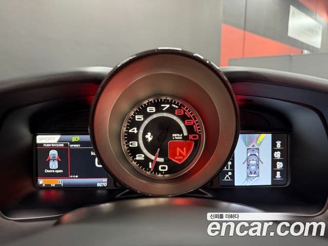 Ferrari F8 스파이더 3.9 V8, 2021 10