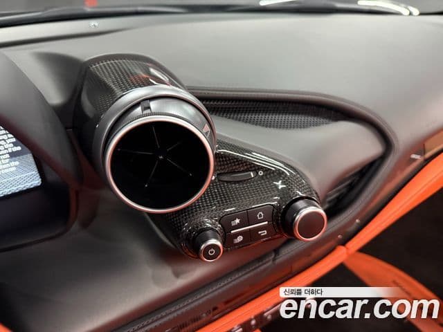 Ferrari F8 스파이더 3.9 V8, 2021 13