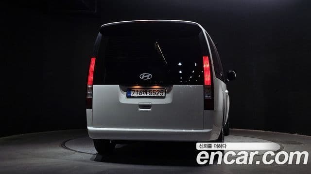 Hyundai Staria Modern, 2025 4