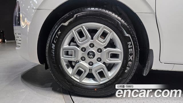 Hyundai Staria Modern, 2025 все фото