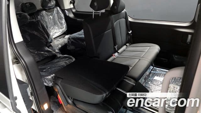 Hyundai Staria Modern, 2025 12