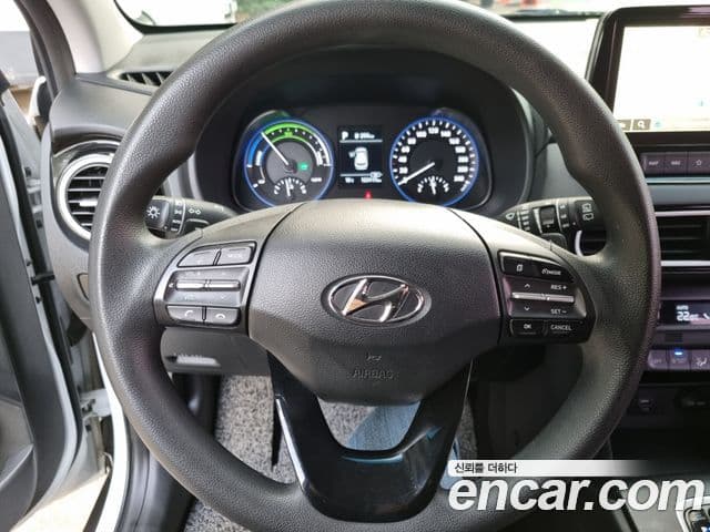 Hyundai Kona гибрид Special, 2020 11