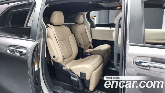 Toyota Sienna 4세대, 2023 12