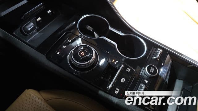 Kia K5 гибрид 3세대 Prestige, 2023 9