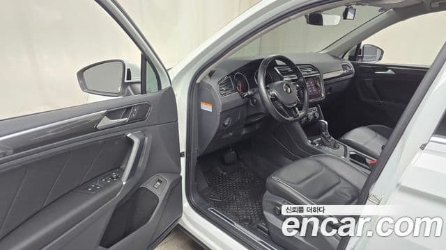 Volkswagen Tiguan 2세대 Premium, 2018 10