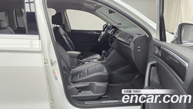 Volkswagen Tiguan 2세대 Premium, 2018 11