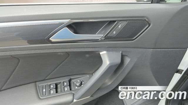 Volkswagen Tiguan 2세대 Premium, 2018 17