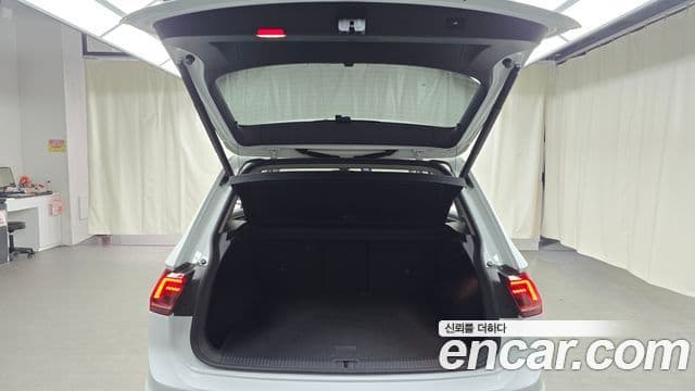 Volkswagen Tiguan 2세대 Premium, 2018 20