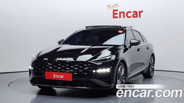 Kia K8 гибрид Signature, 2023 1