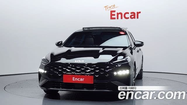 Kia K8 гибрид Signature, 2023 3