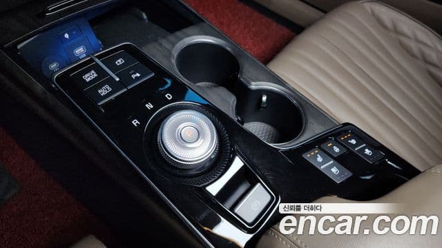 Kia K8 гибрид Signature, 2023 9