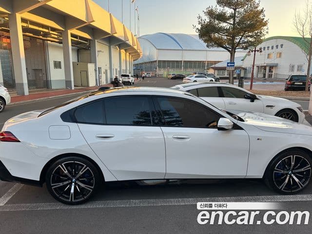 BMW 5시리즈 (G60) 530i xDrive M Sport, 2024 4