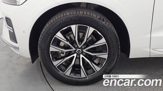 Volvo XC60 2세대 B5 Ultimate Bright, 2024 все фото