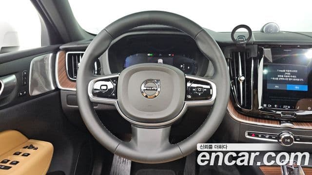 Volvo XC60 2세대 B5 Ultimate Bright, 2024 11