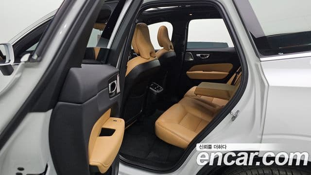 Volvo XC60 2세대 B5 Ultimate Bright, 2024 19