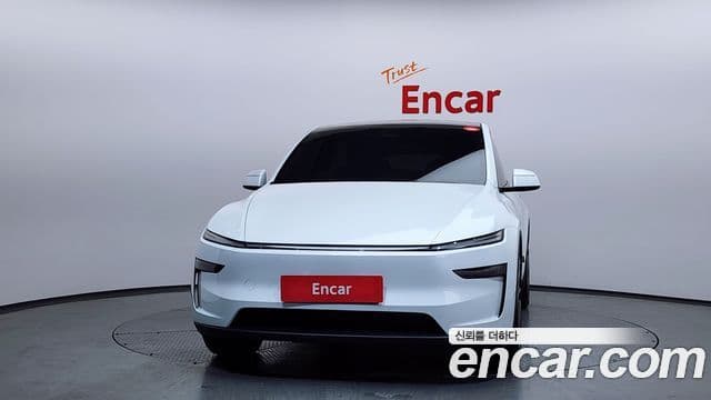 Tesla модель Y, 2025 3