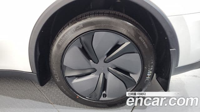 Tesla модель Y, 2025 все фото