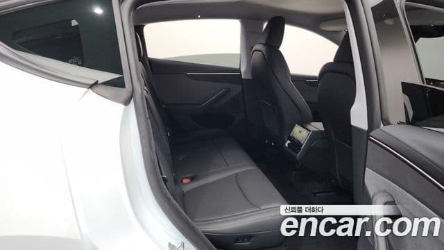 Tesla модель Y, 2025 12