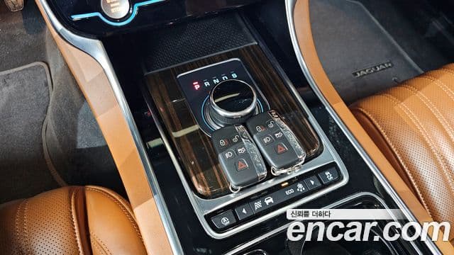 Jaguar XF (X260) 20d Portfolio AWD, 2018 9