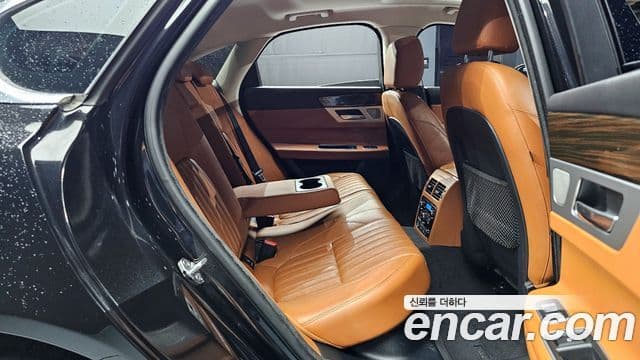 Jaguar XF (X260) 20d Portfolio AWD, 2018 12