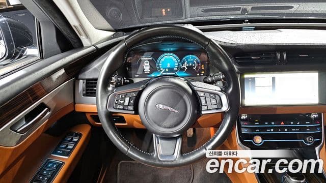 Jaguar XF (X260) 20d Portfolio AWD, 2018 13