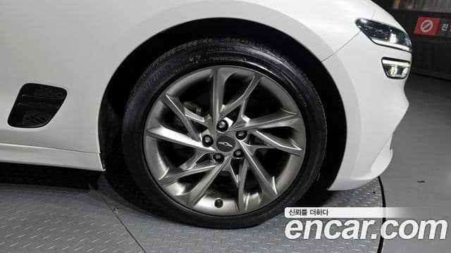 Genesis The / новый New G70, 2021 все фото