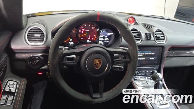 Porsche 718 카이맨 4.0 GT4, 2023 12