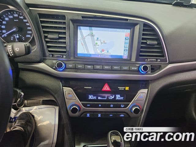 Hyundai Avante AD 1.6 GDI Smart, 2017 8