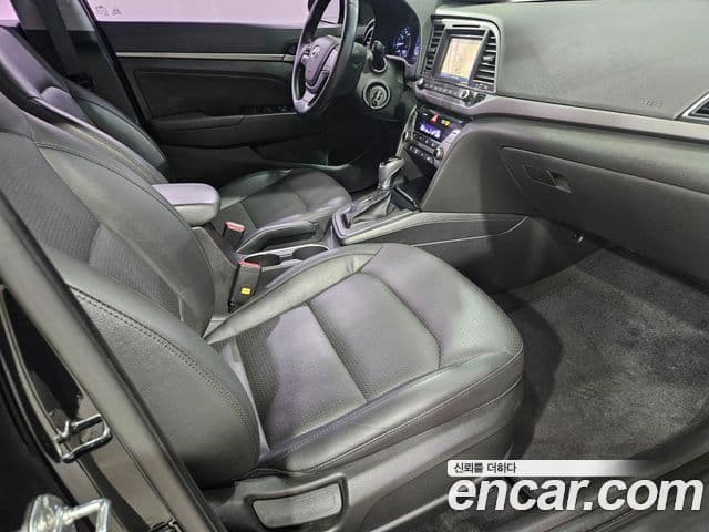 Hyundai Avante AD 1.6 GDI Smart, 2017 14