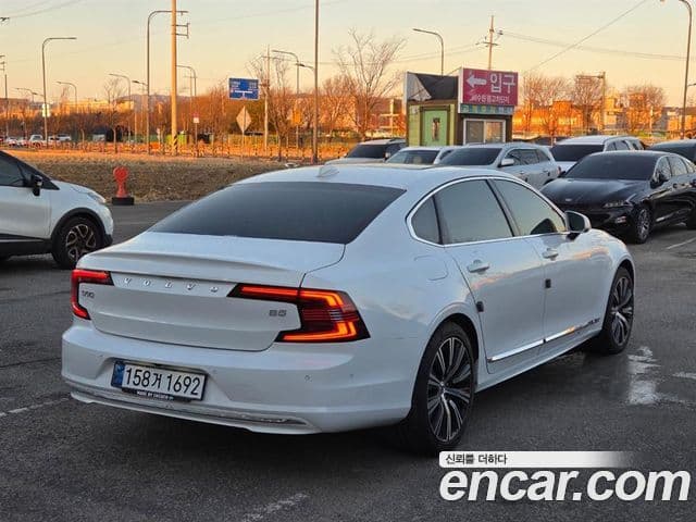 Volvo S90 B5 Ultimate Bright, 2024 4