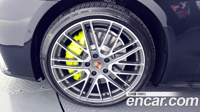 Porsche Panamera (976) 2.9 AWD E-гибрид, 2025 все фото