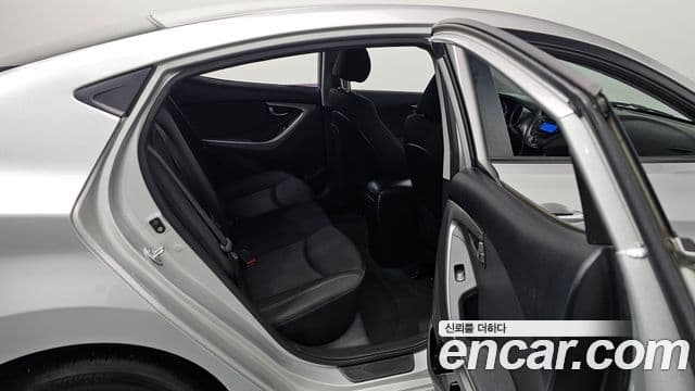 Hyundai Avante MD M16 GDI Smart, 2013 11