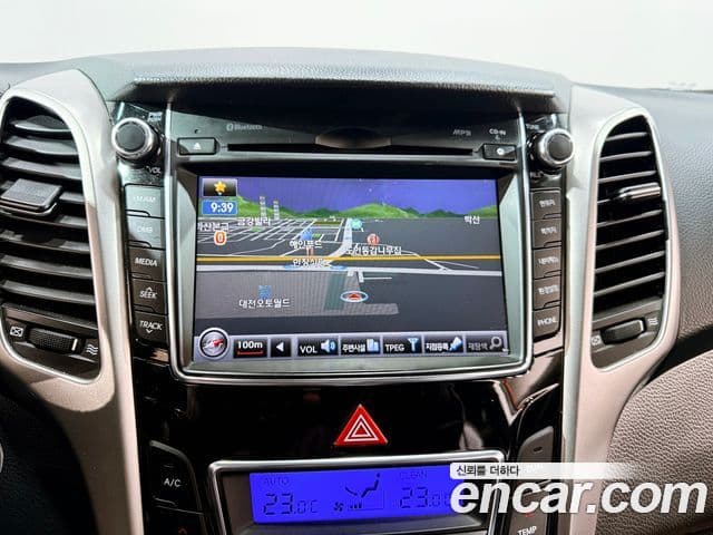 Hyundai i30(новый кузов / новое поколение) дизель 1.6 VGT Unique, 2012 13