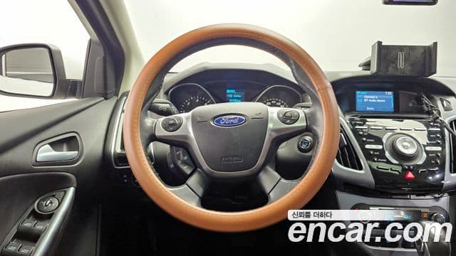 Ford 포커스 3세대, 2015 13